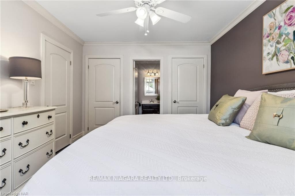 6 Sunrise Crescent photo 18