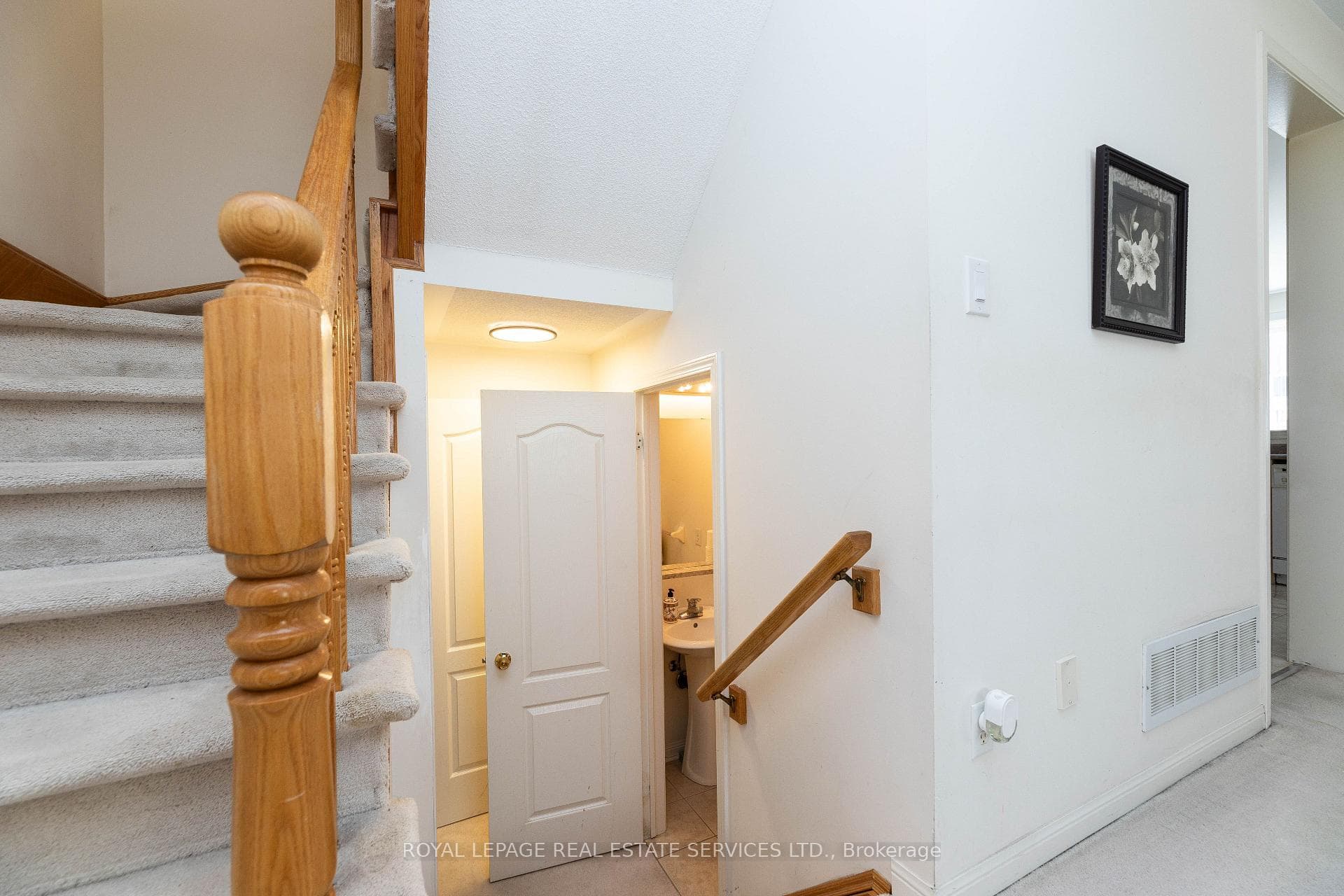 1256 Galesway Boulevard photo 16