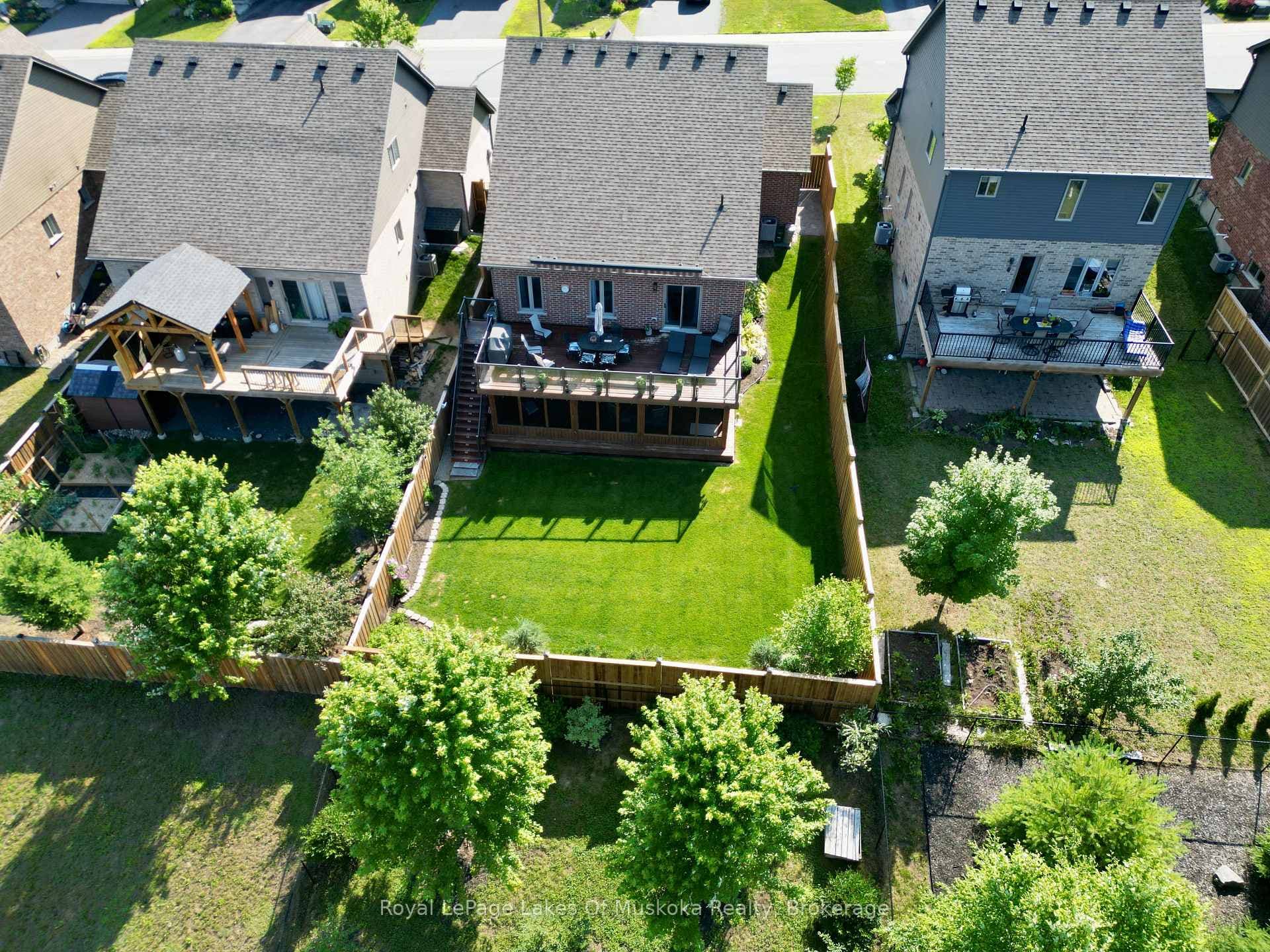 11 Braeside Crescent photo 43