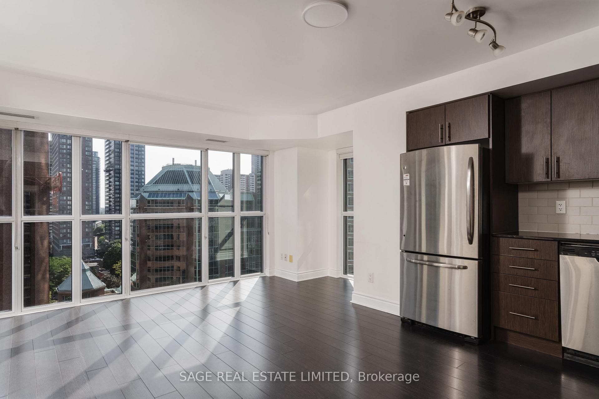 28 Ted Rogers Way Unit 1512 photo 2