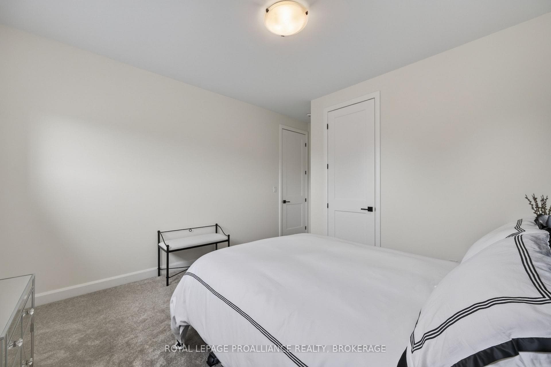 811 Riverview Way photo 32