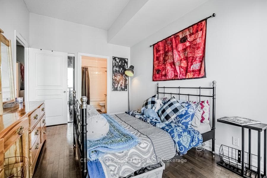 3939 Duke Of York Boulevard Unit 3204 photo 35