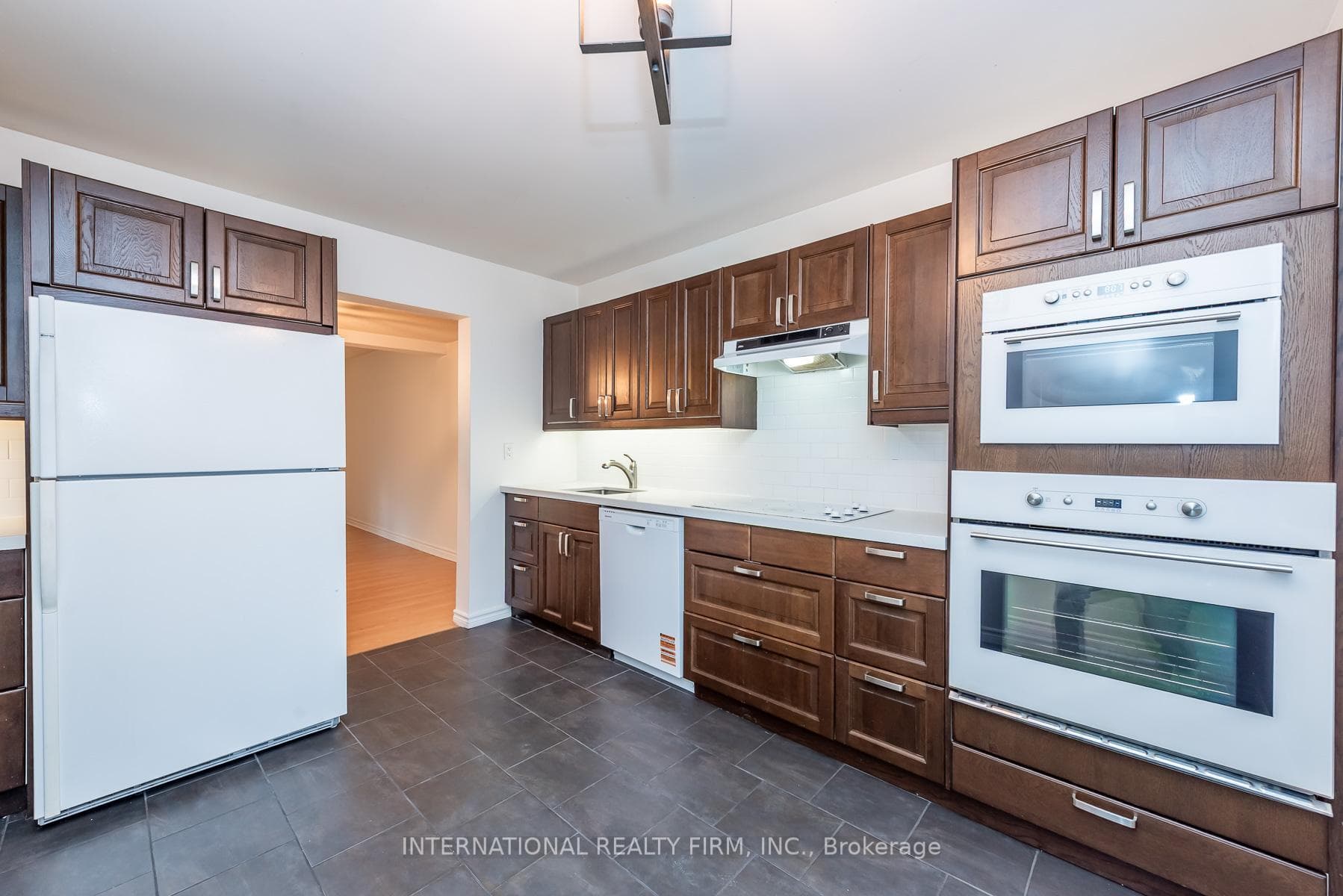 6855 Glen Erin Drive Unit 15 photo 9