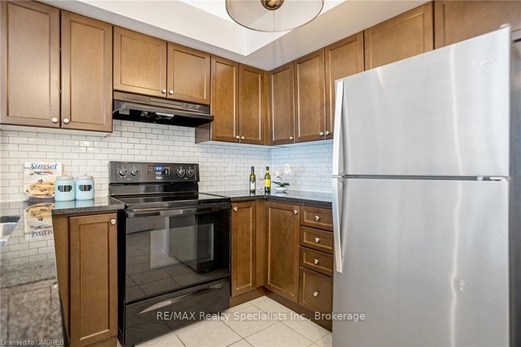 1005 NADALIN Heights Unit 101 photo 12