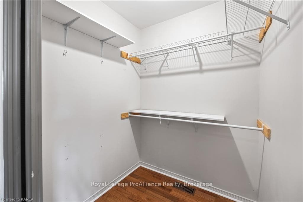 499 FOREST HILL Drive photo 37