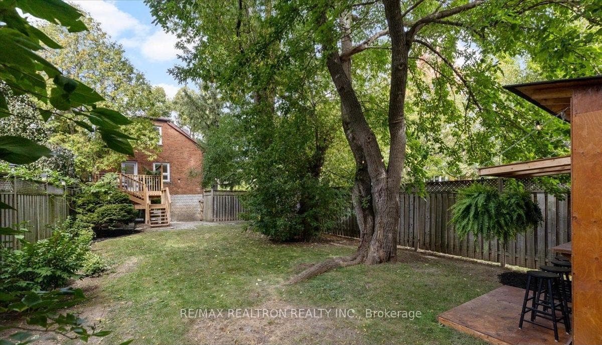 495 St Germain Avenue photo 19