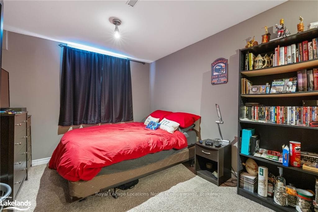 372 LIVINGSTONE Street photo 24