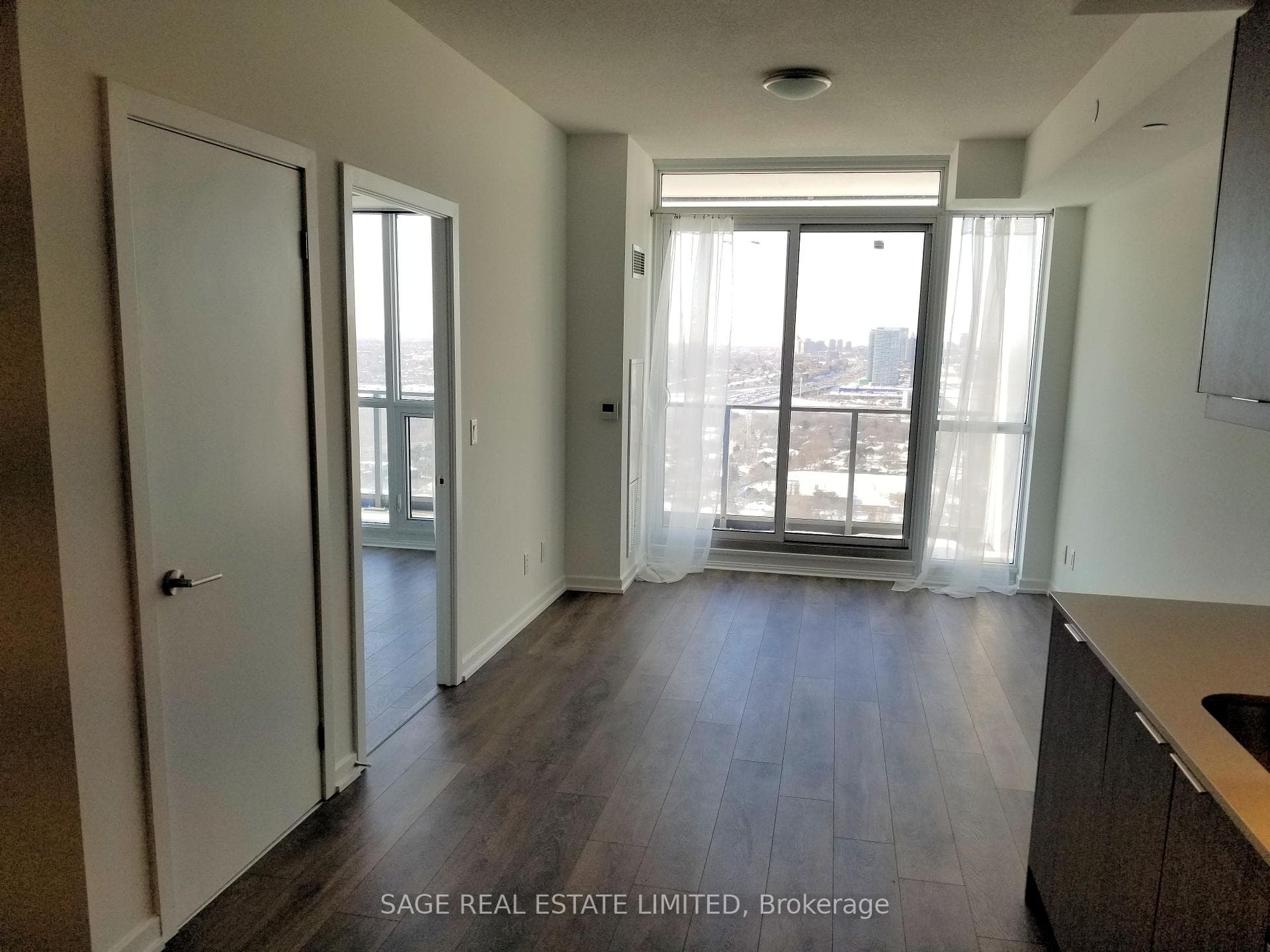 32 Forest Manor Road Unit 2101 photo 5