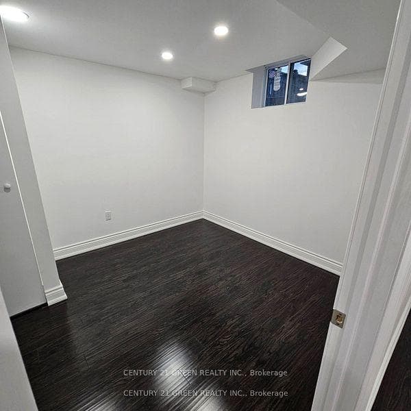 76 Metzak Drive photo 31