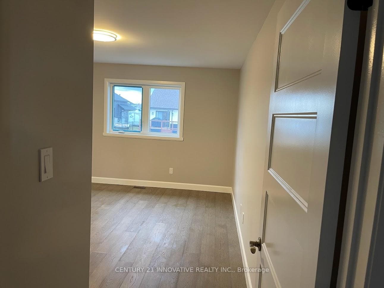 280 Gillis Avenue photo 8