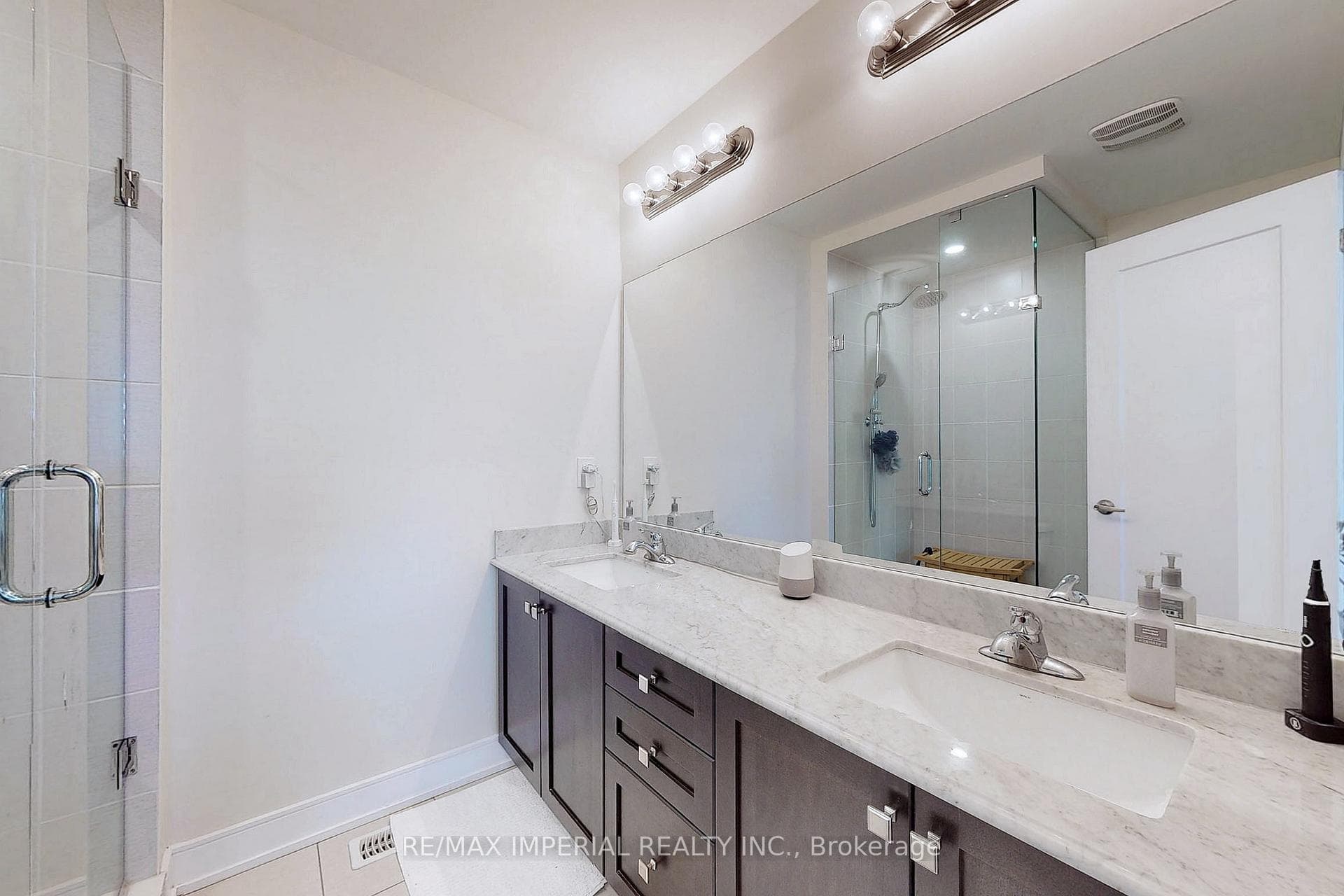 94 Velia Court photo 16