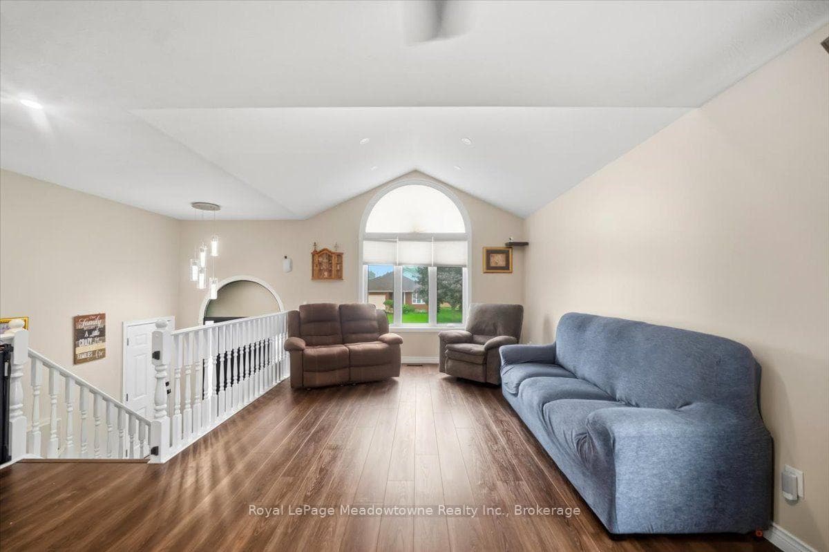 15 Sharpe Street photo 5
