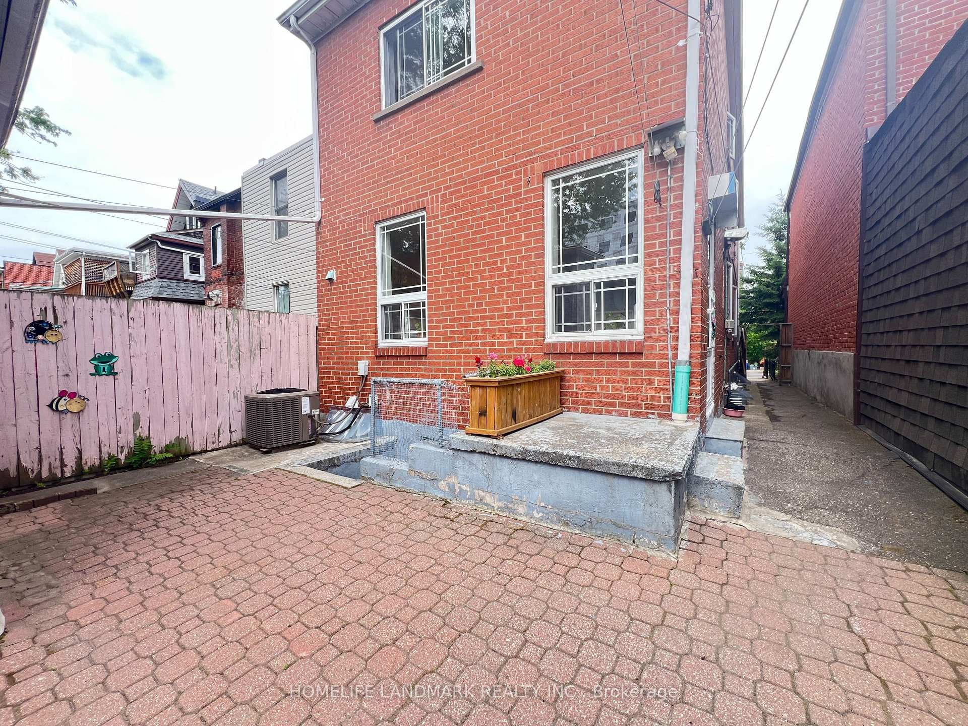 534 Saint Clarens Avenue photo 34