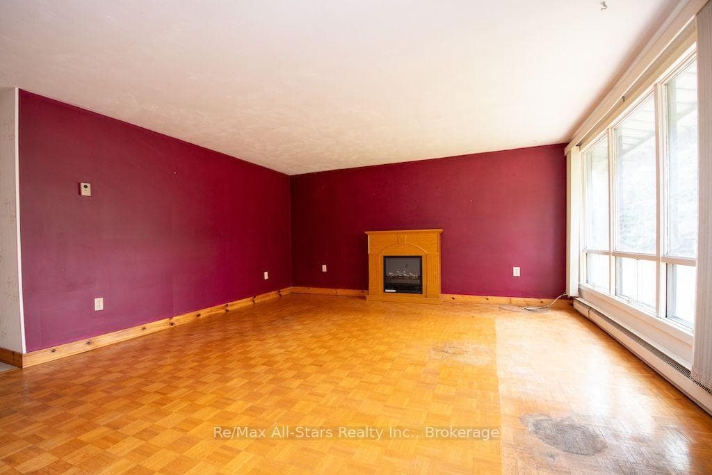9 Jones Avenue photo 6