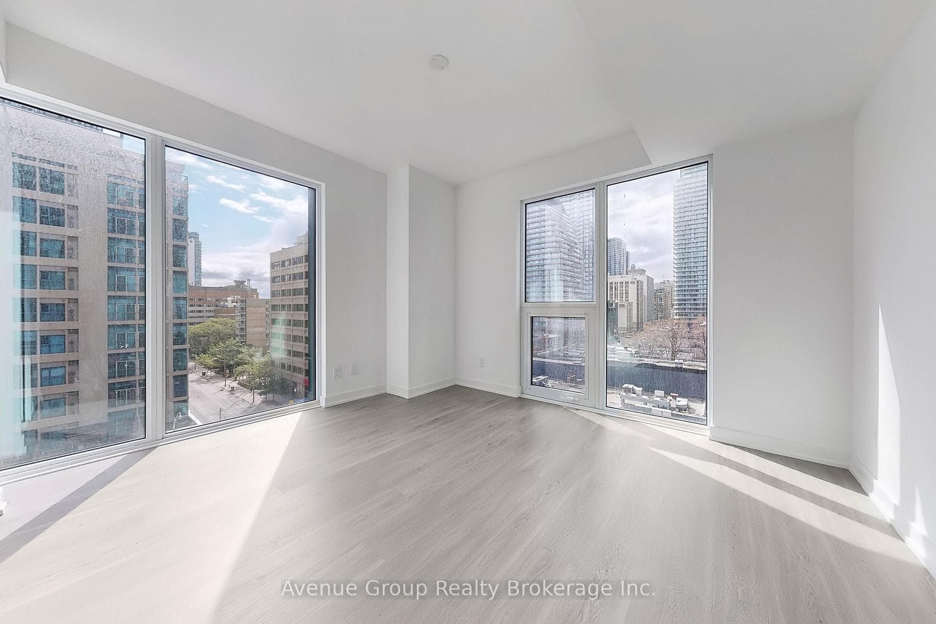 8 Wellesley Street Unit 708 photo 12