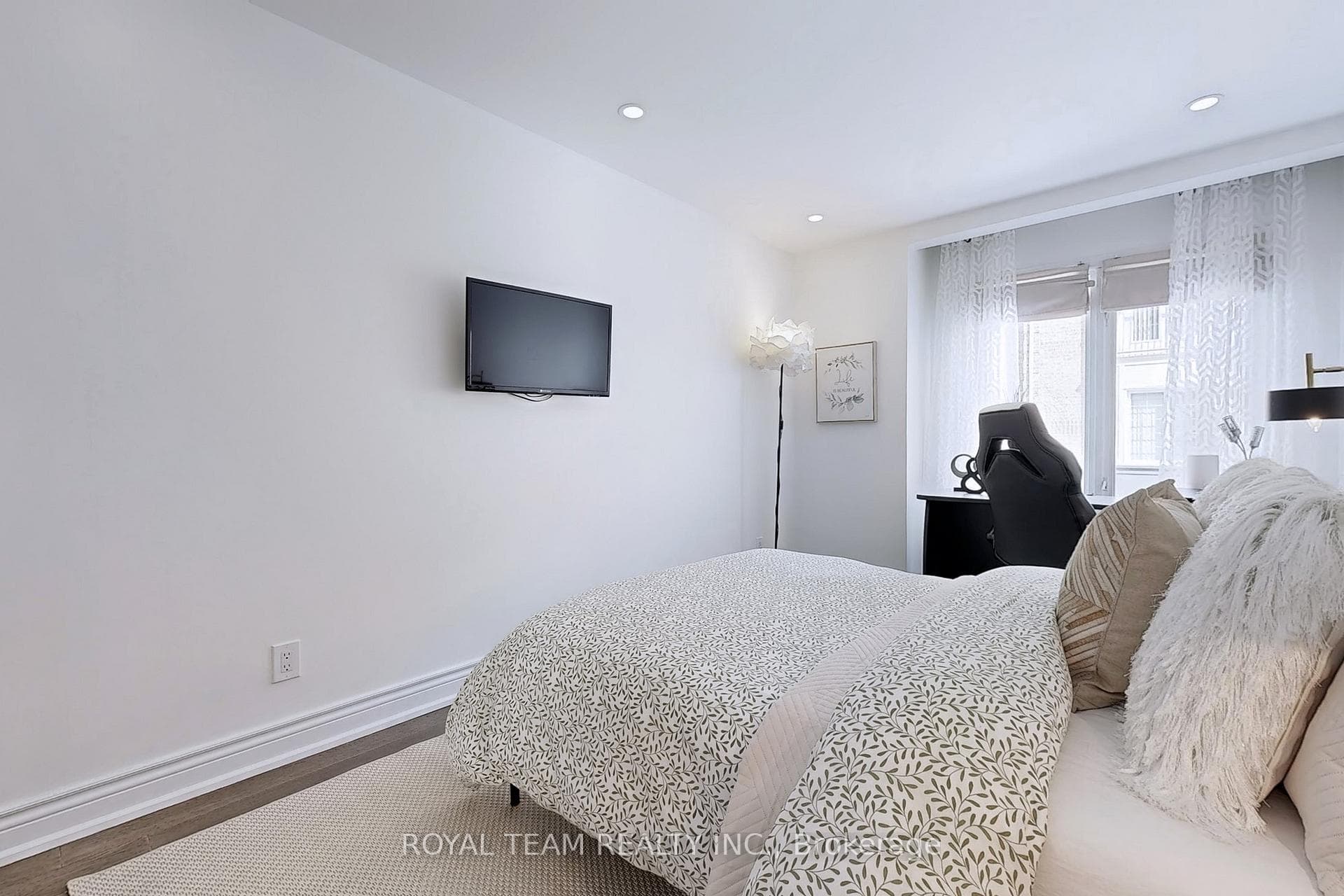 151 Townsgate Drive Unit 57 photo 25