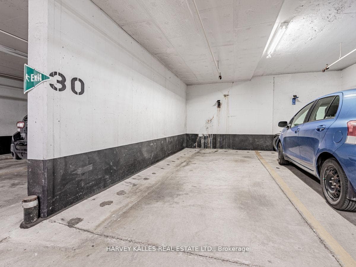 285 Mutual Street Unit 1803 photo 25