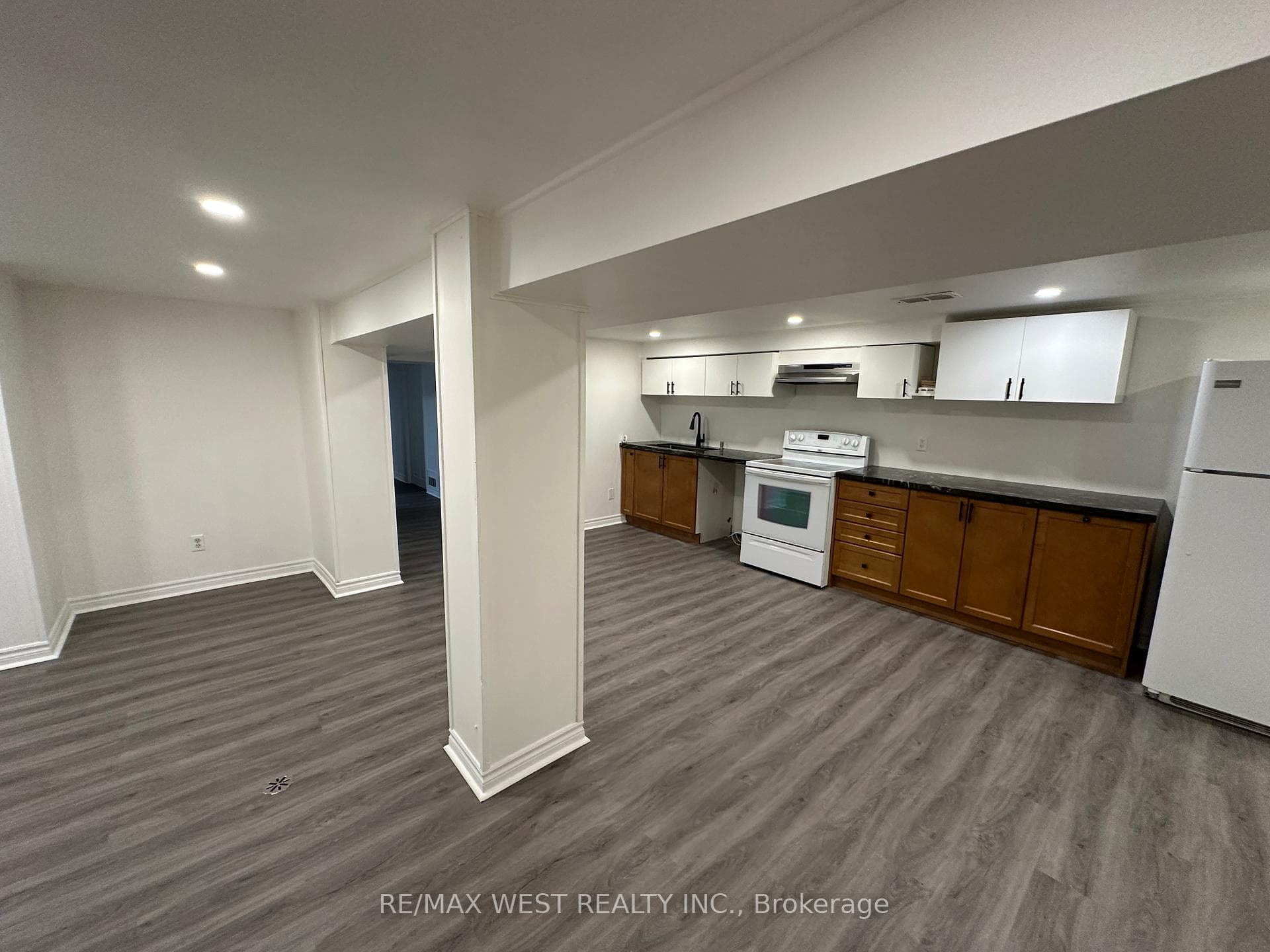 26 Walter Avenue Unit Lower photo 7