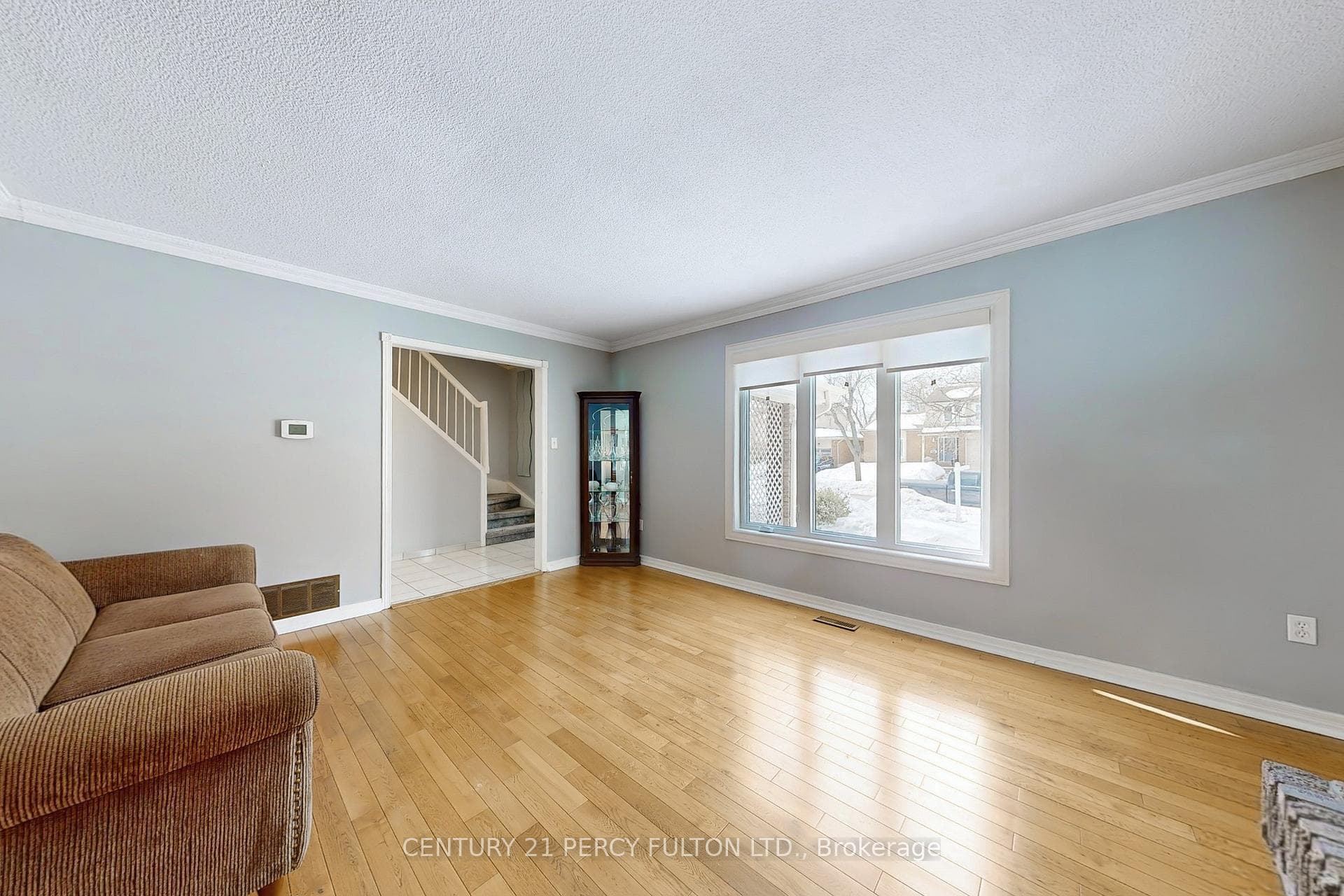 1813 Bronte Square photo 5