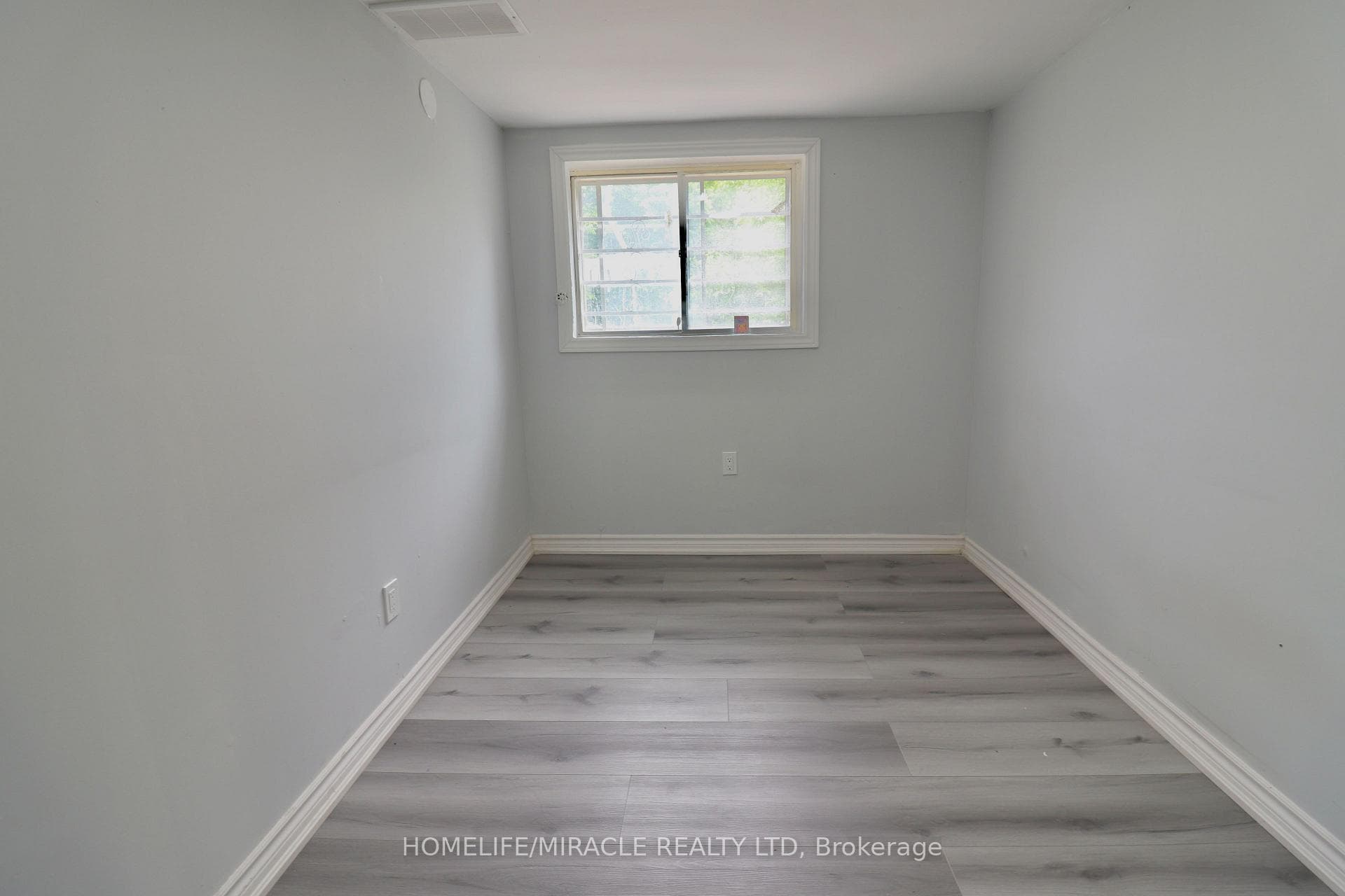 169 Heiman Street photo 33