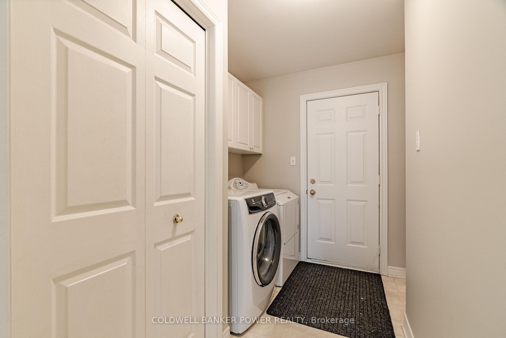 1755 Louise Boulevard Unit 11 photo 22