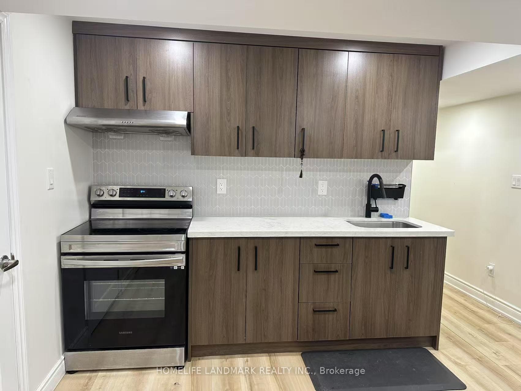 13 Erintol Way Unit Bsmt photo 9