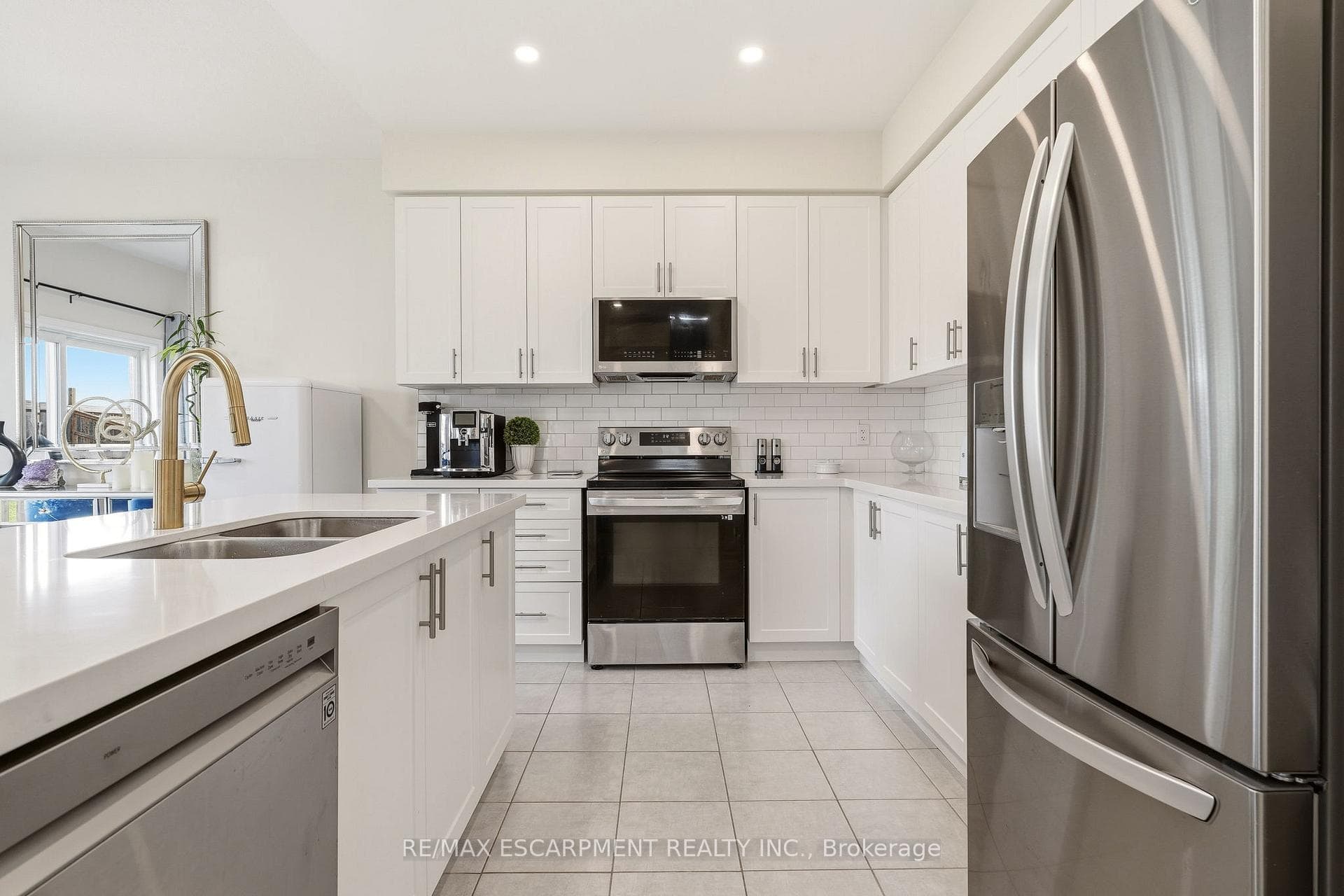 67 PINOT Crescent photo 6