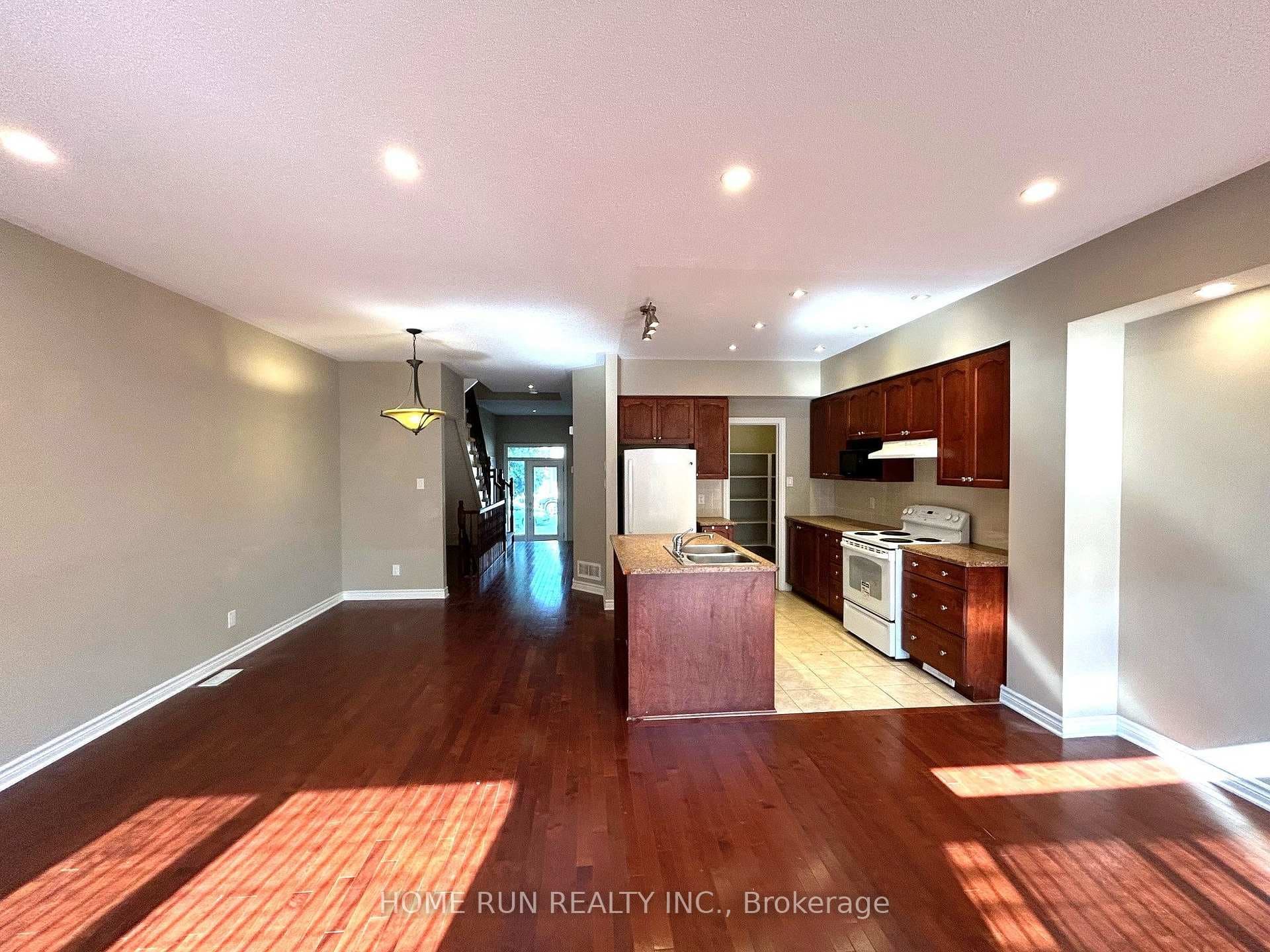 862 Fletcher Circle photo 4