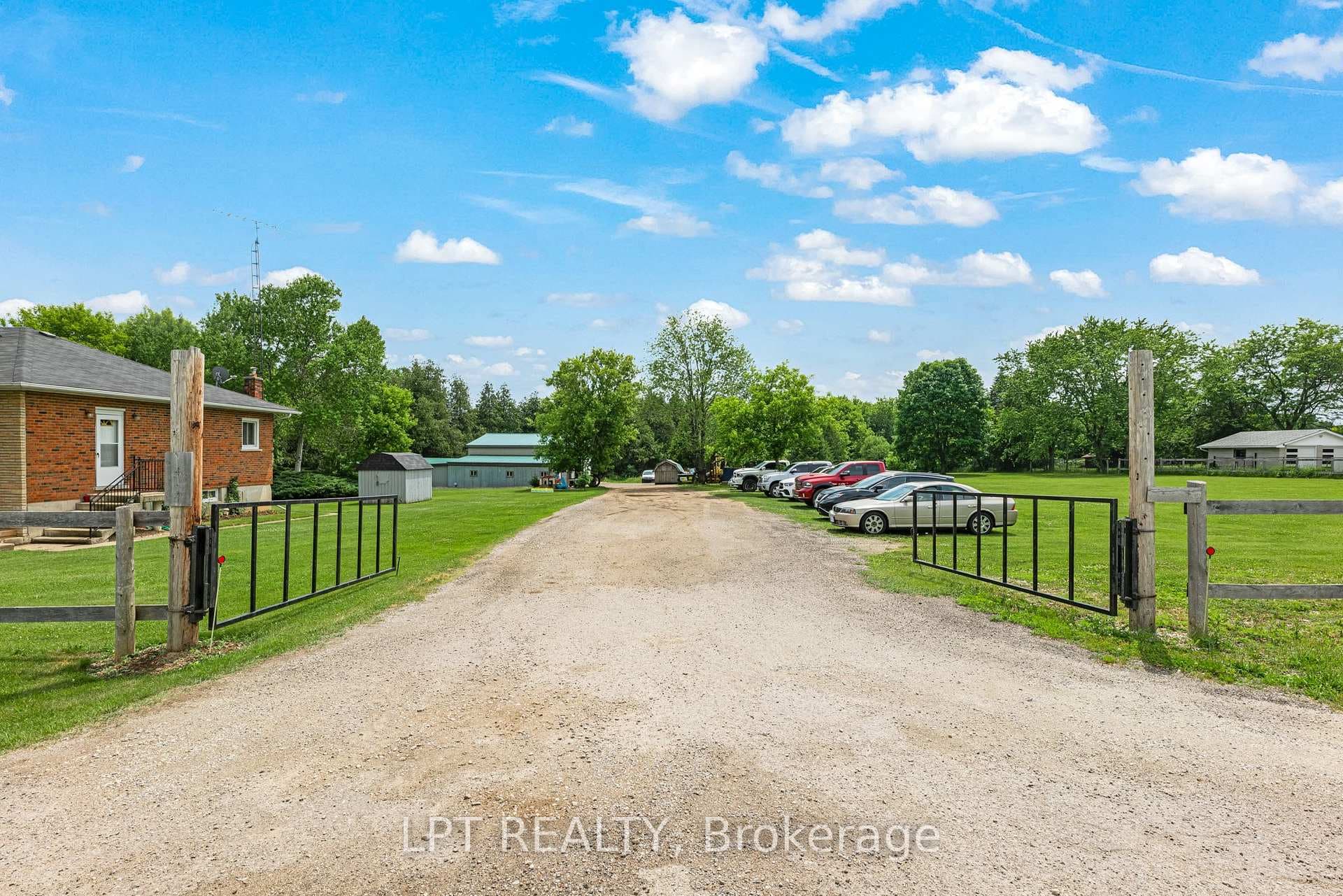 8139 Indian Trail photo 5