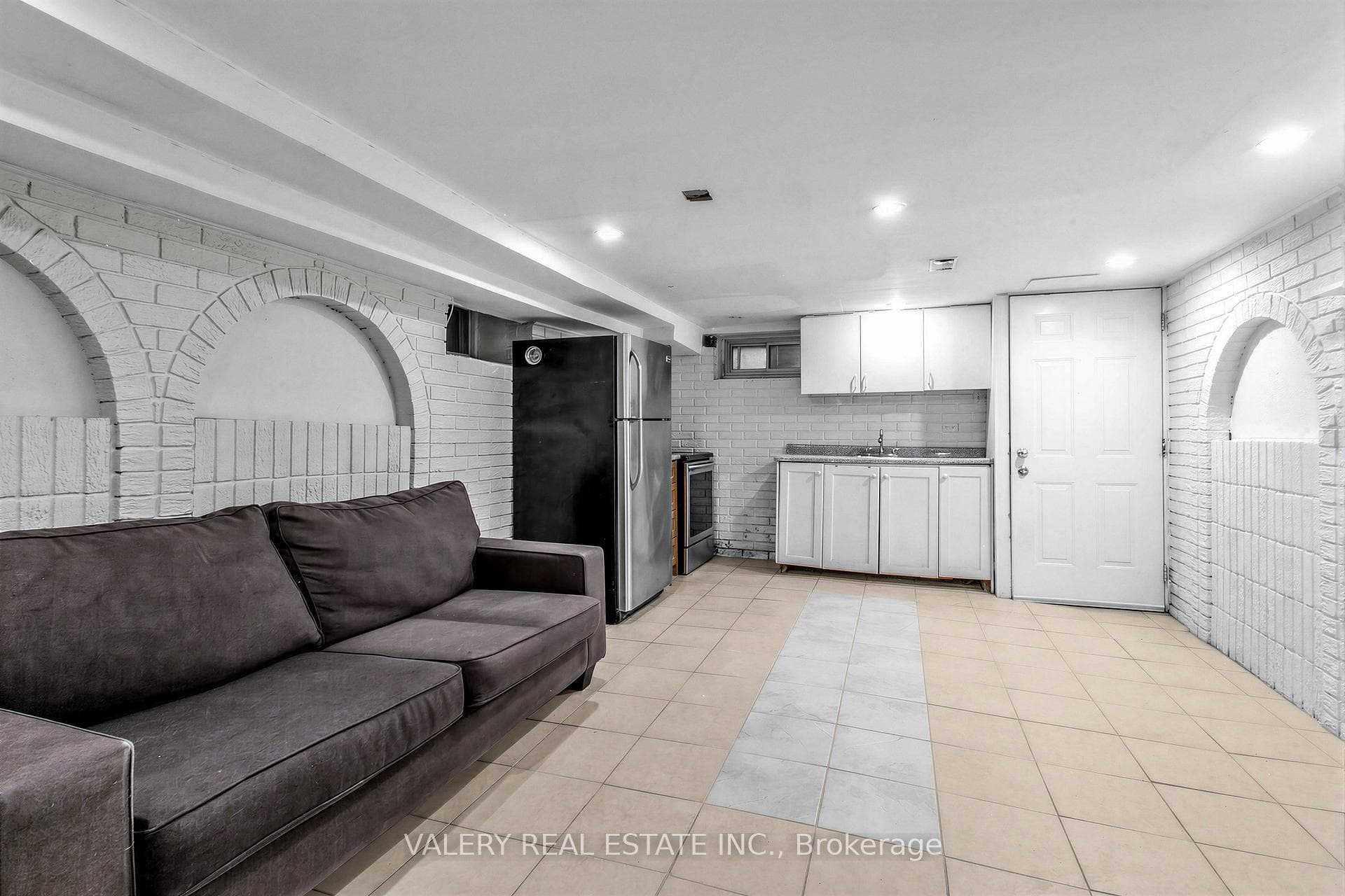 Lower Floor Unit: Living/Kitchen