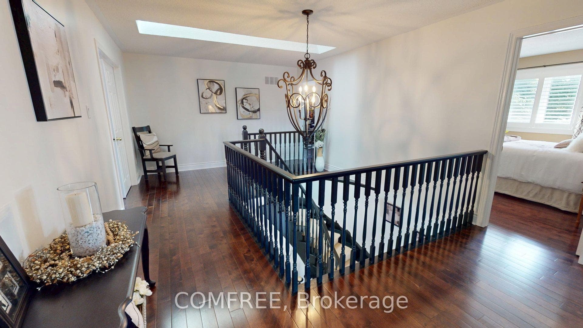 39 Falcon Court photo 17