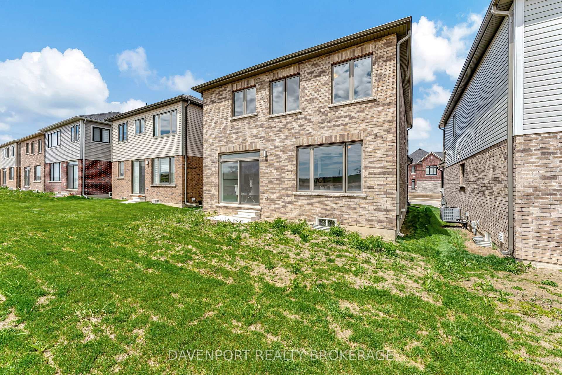 133 Leslie Davis Street photo 30