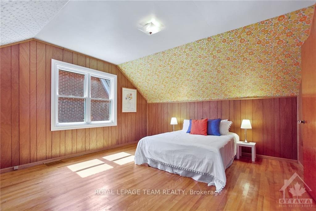 581 WINDERMERE Avenue photo 20