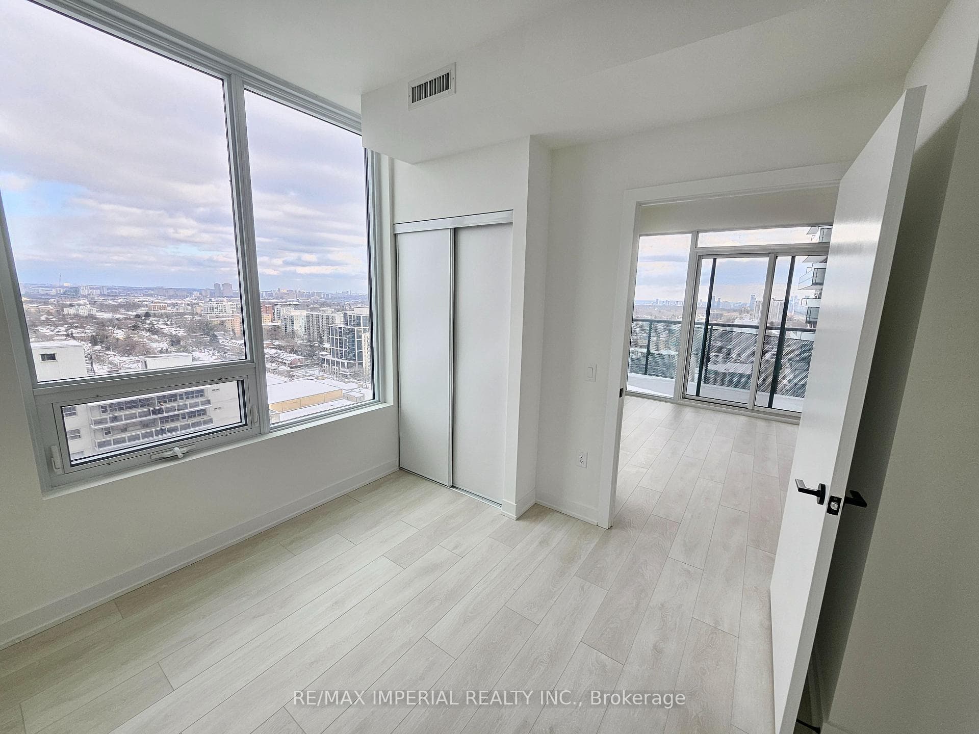 117 Broadway Avenue Unit 2111 North photo 10