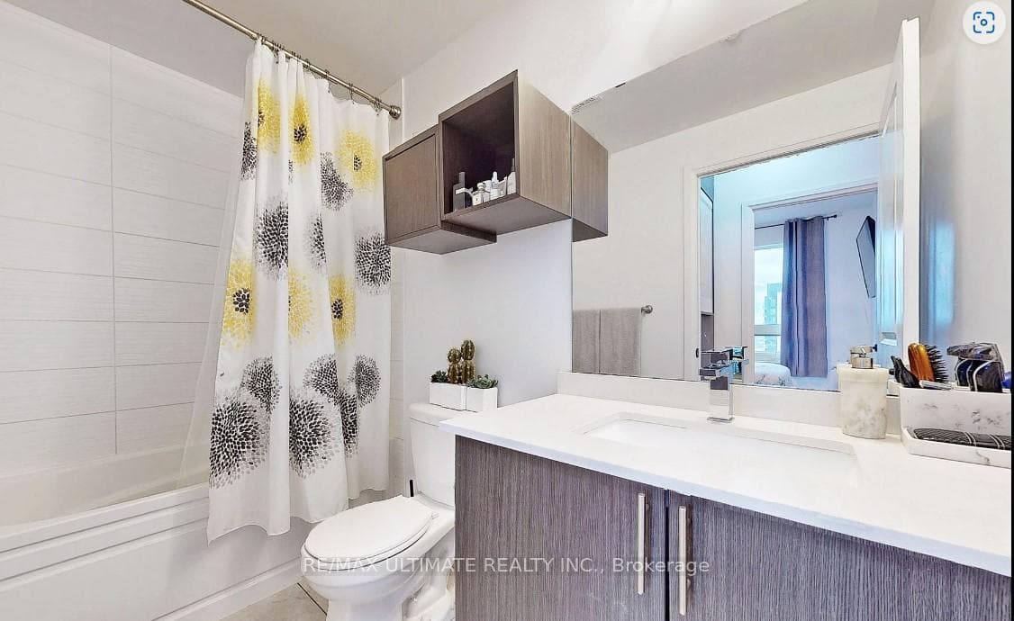 7890 Bathurst Street Unit 2212 photo 12