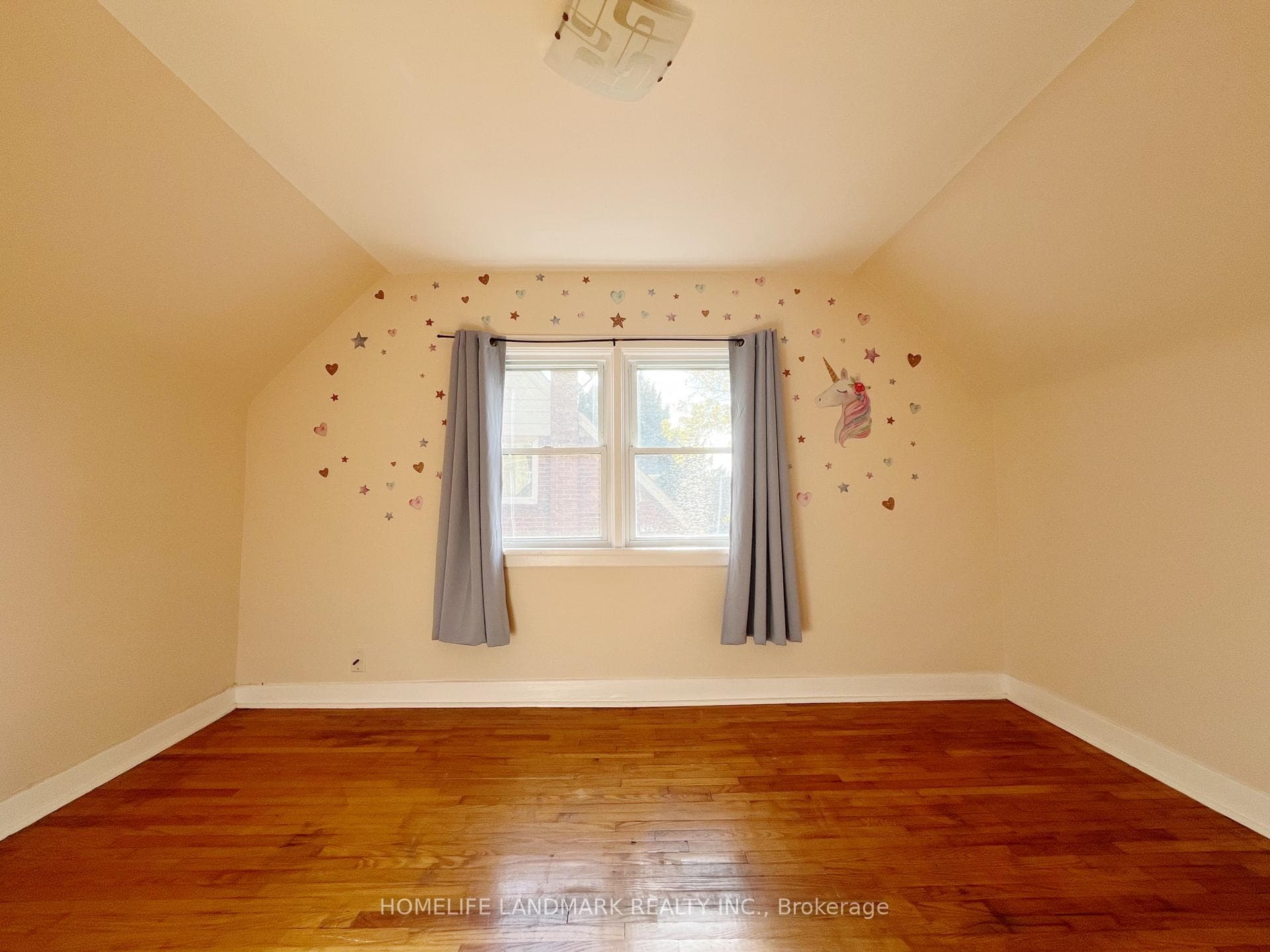 117 Prince Charles Drive photo 8