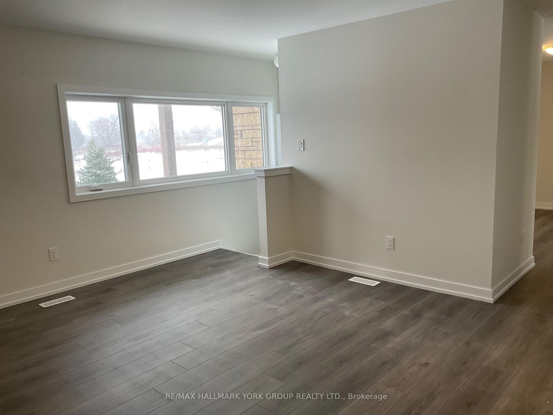 124 Squire Drive Unit B photo 16