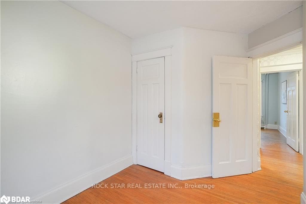 115 Balsam Avenue Unit Upper photo 16