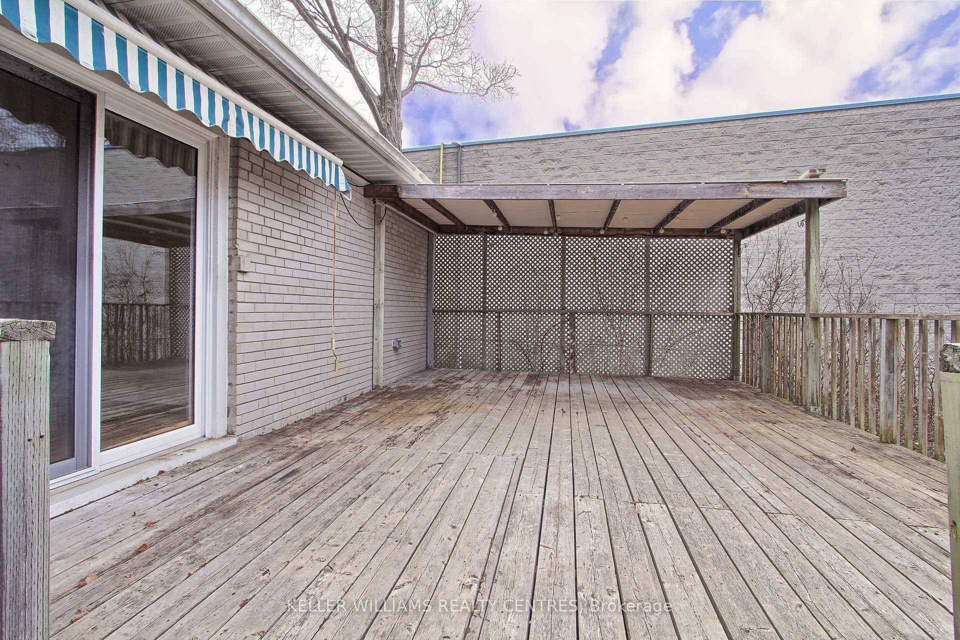 15 B Mary Street photo 14