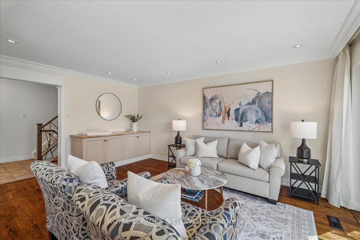 8 Crimson Millway N/A photo 6
