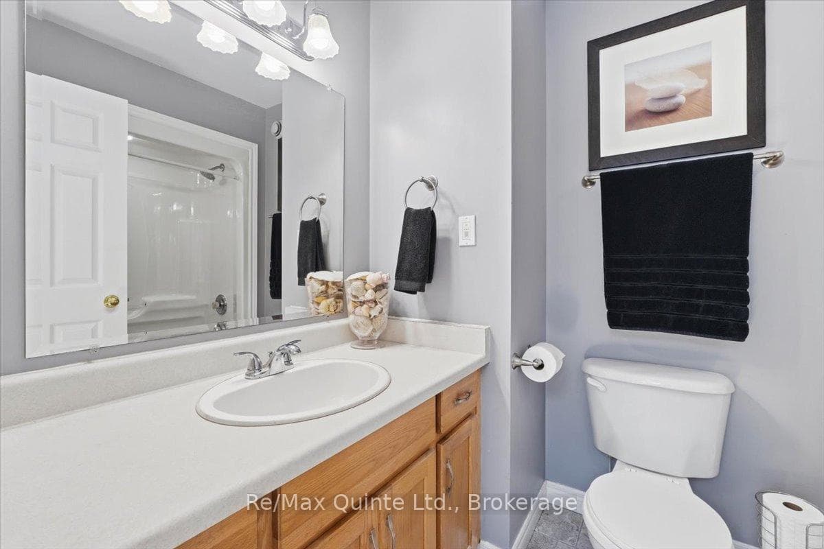 219 Helyer Road photo 19