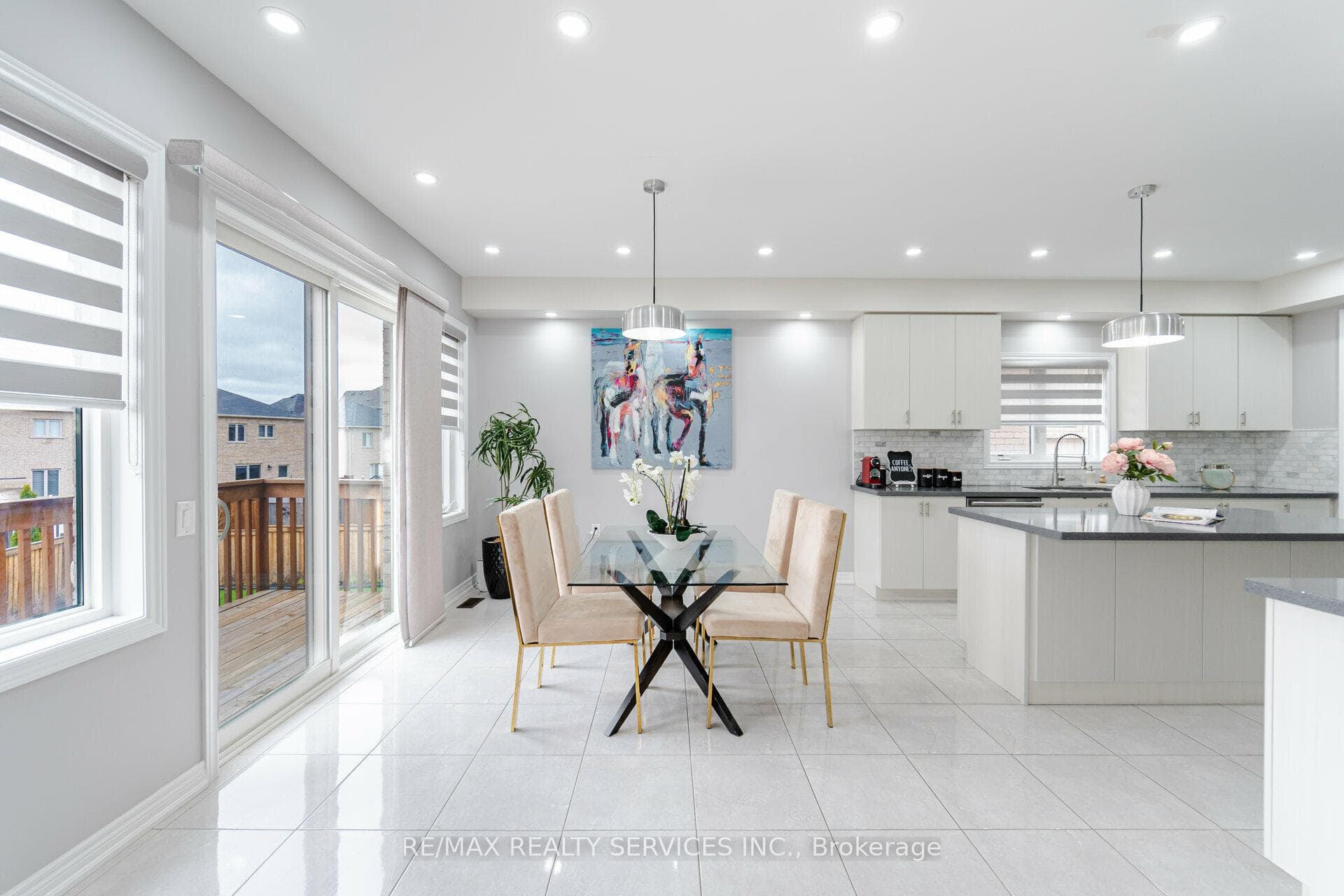 63 Blackberry Valley Crescent photo 14