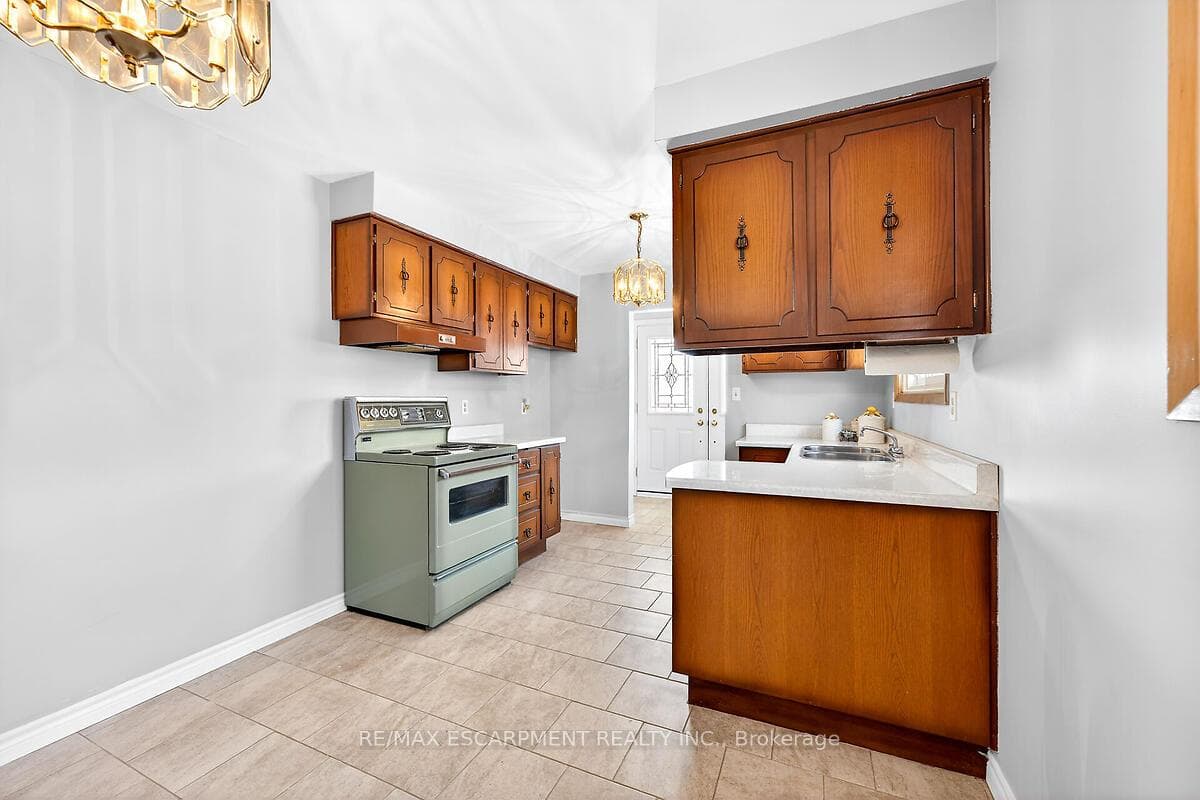 35 Rangeview Court photo 17