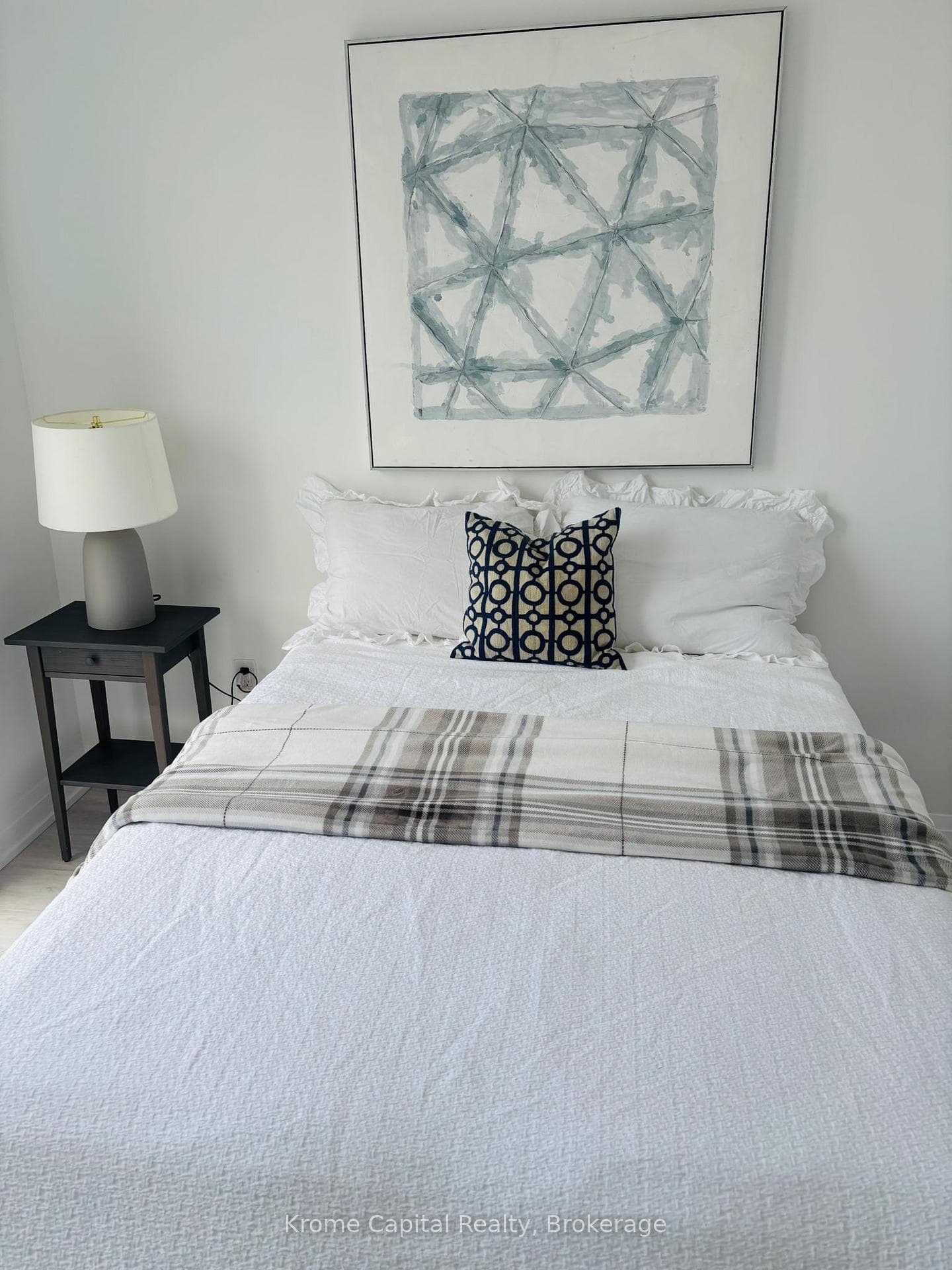 412 Silver Maple Road Unit 211 photo 11