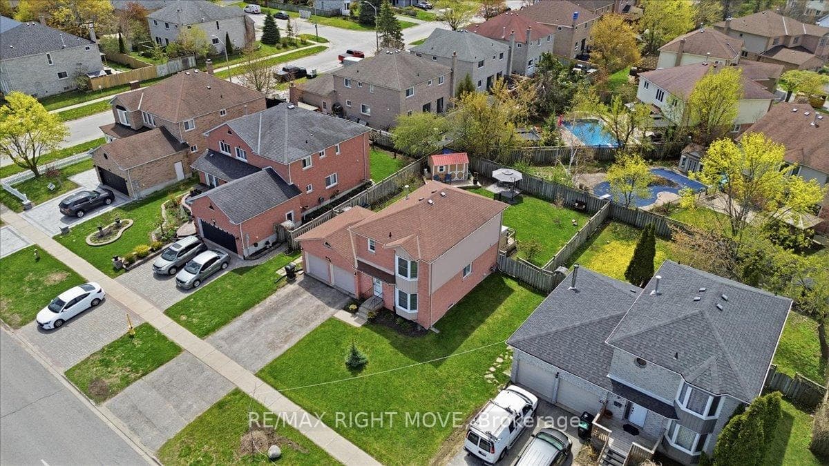 470 st vincent Street photo 10