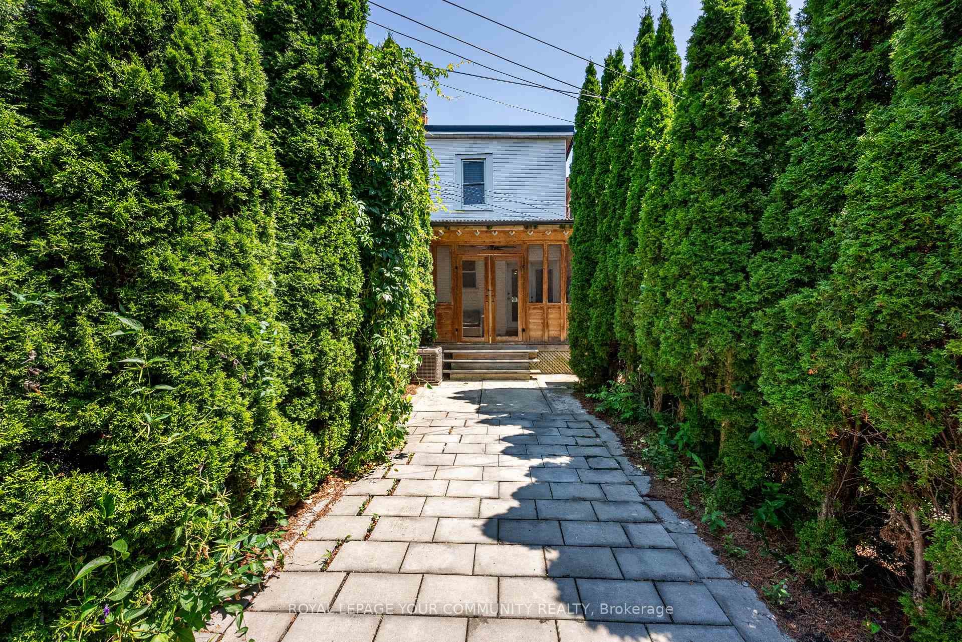 12 Lamb Avenue photo 38