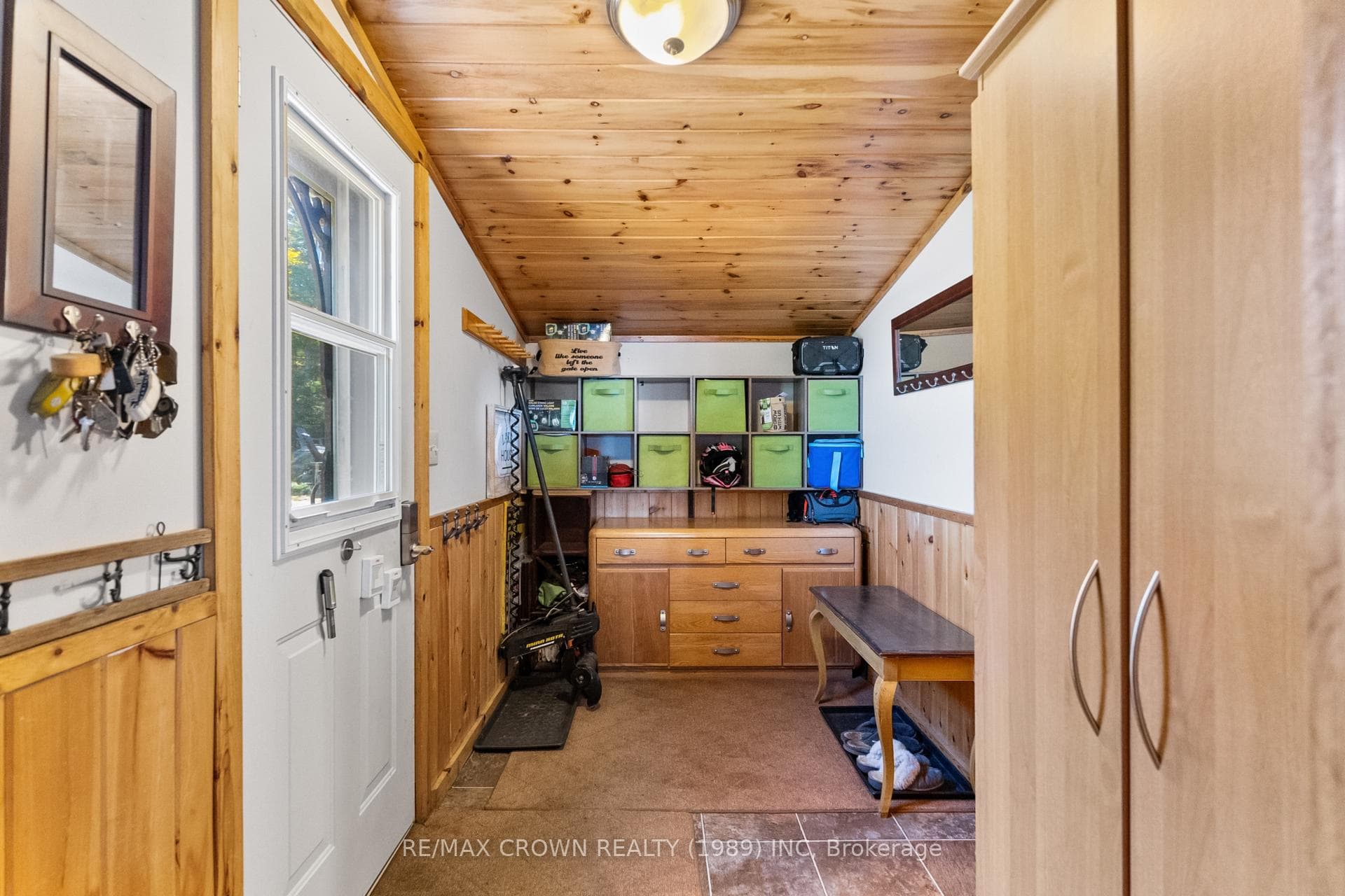 260 Birchgrove Drive photo 12