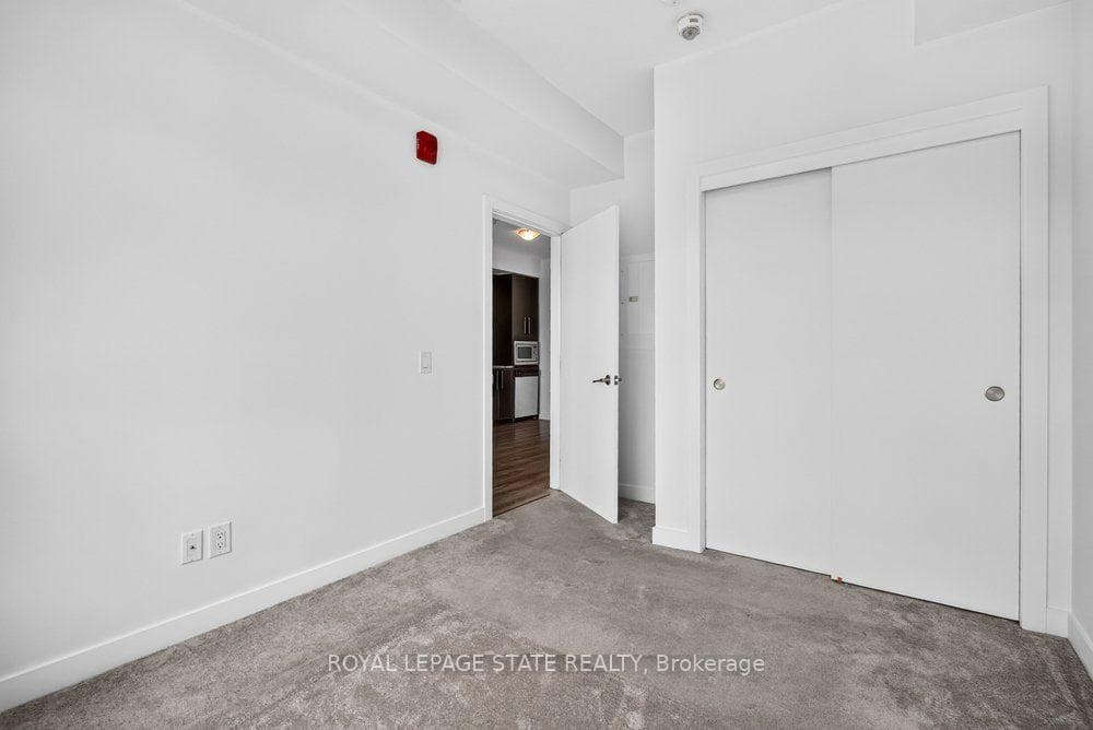 10 Esplanade Lane Unit 306 photo 18