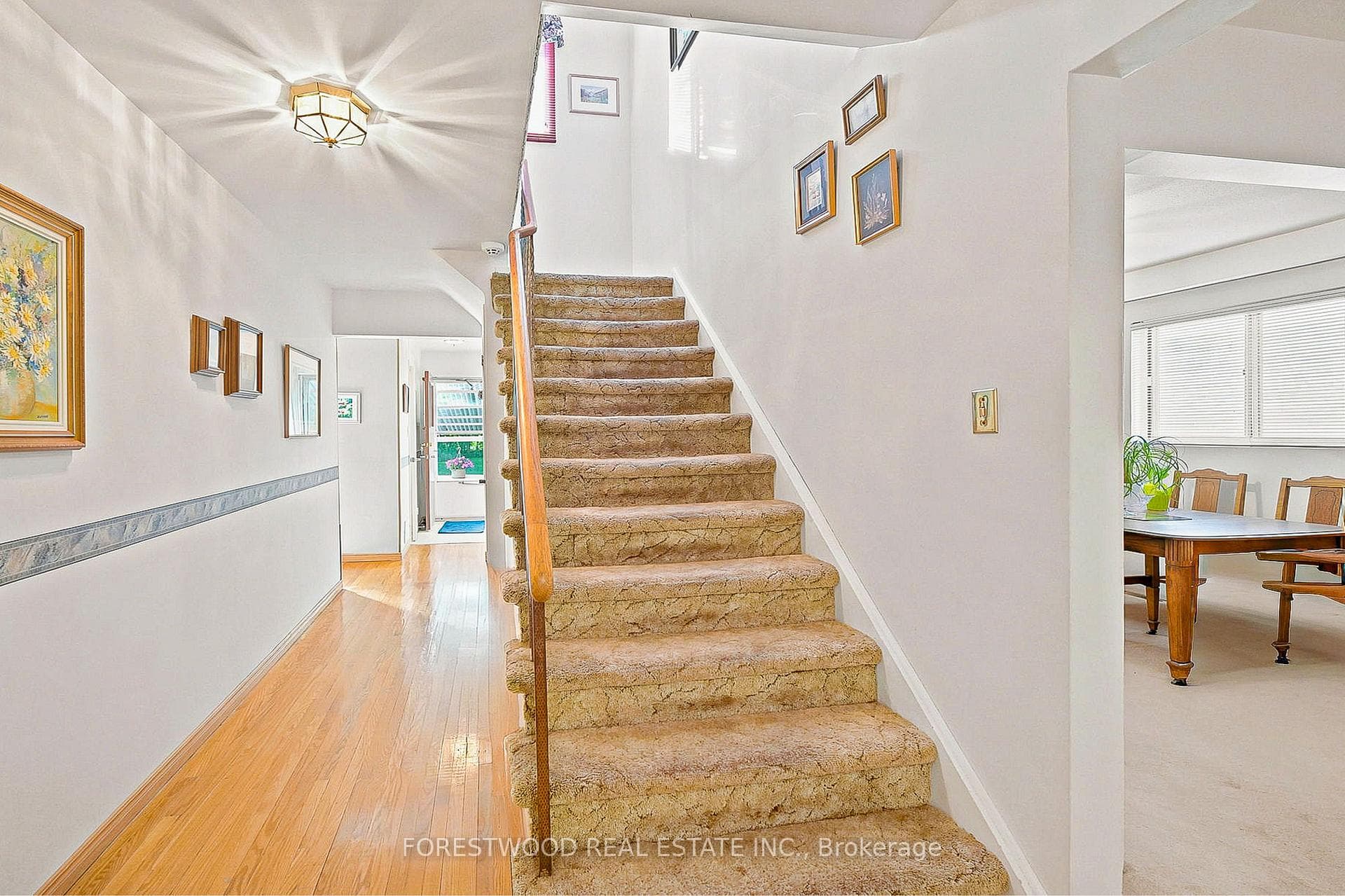 523 Hyacinthe Boulevard photo 30