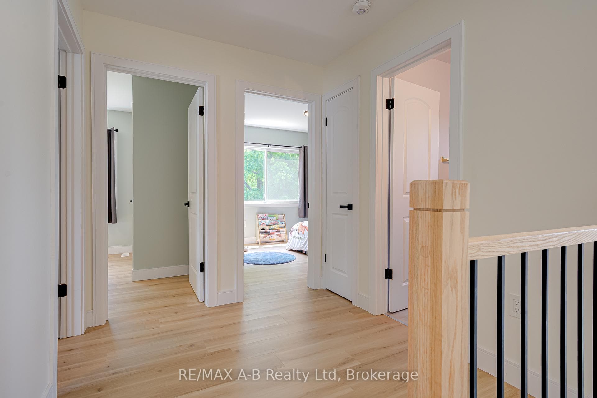 261 Albert Street photo 33